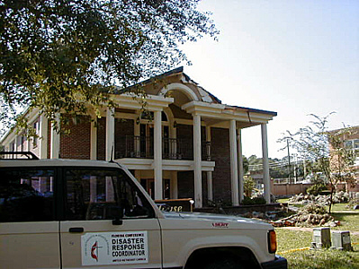 wesleylg.jpg (99061 bytes)